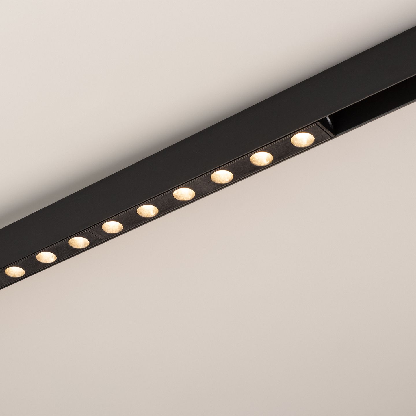 b_DL-12600-0230.jpg