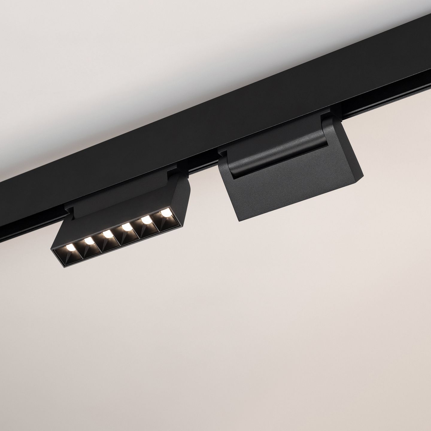 d_DL-12600-0522.jpg