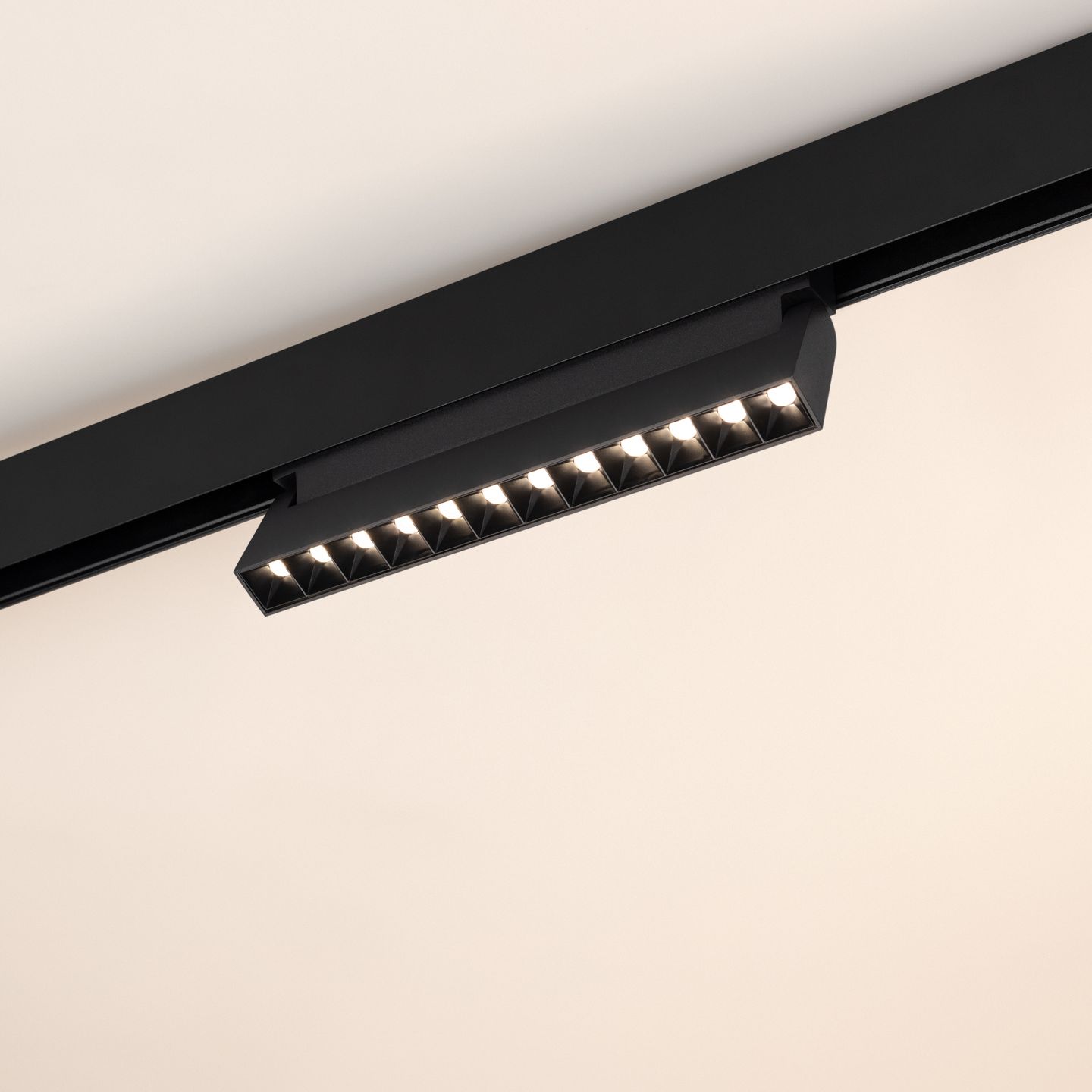 c_DL-12600-0533.jpg