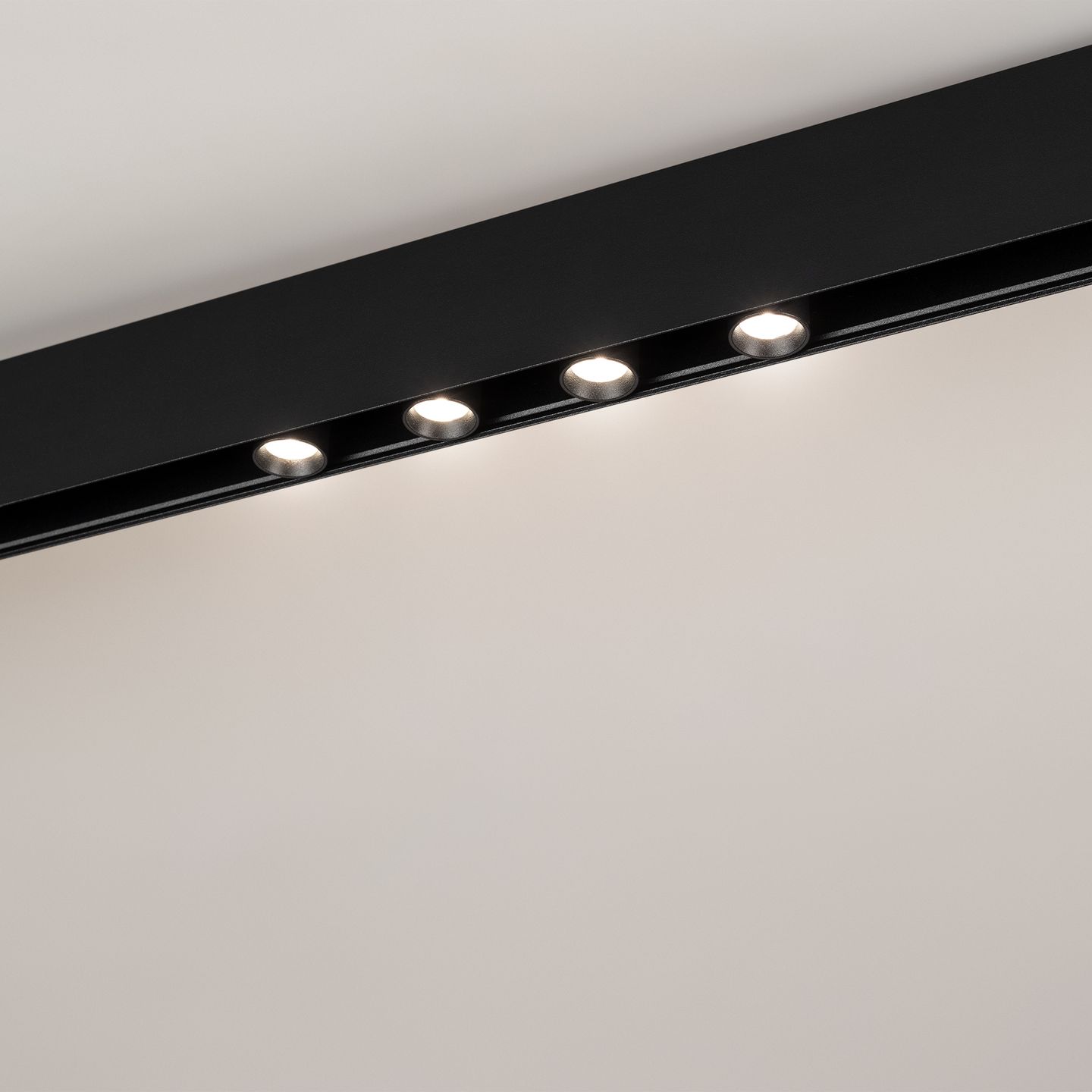 c_DL-12600-0514.jpg