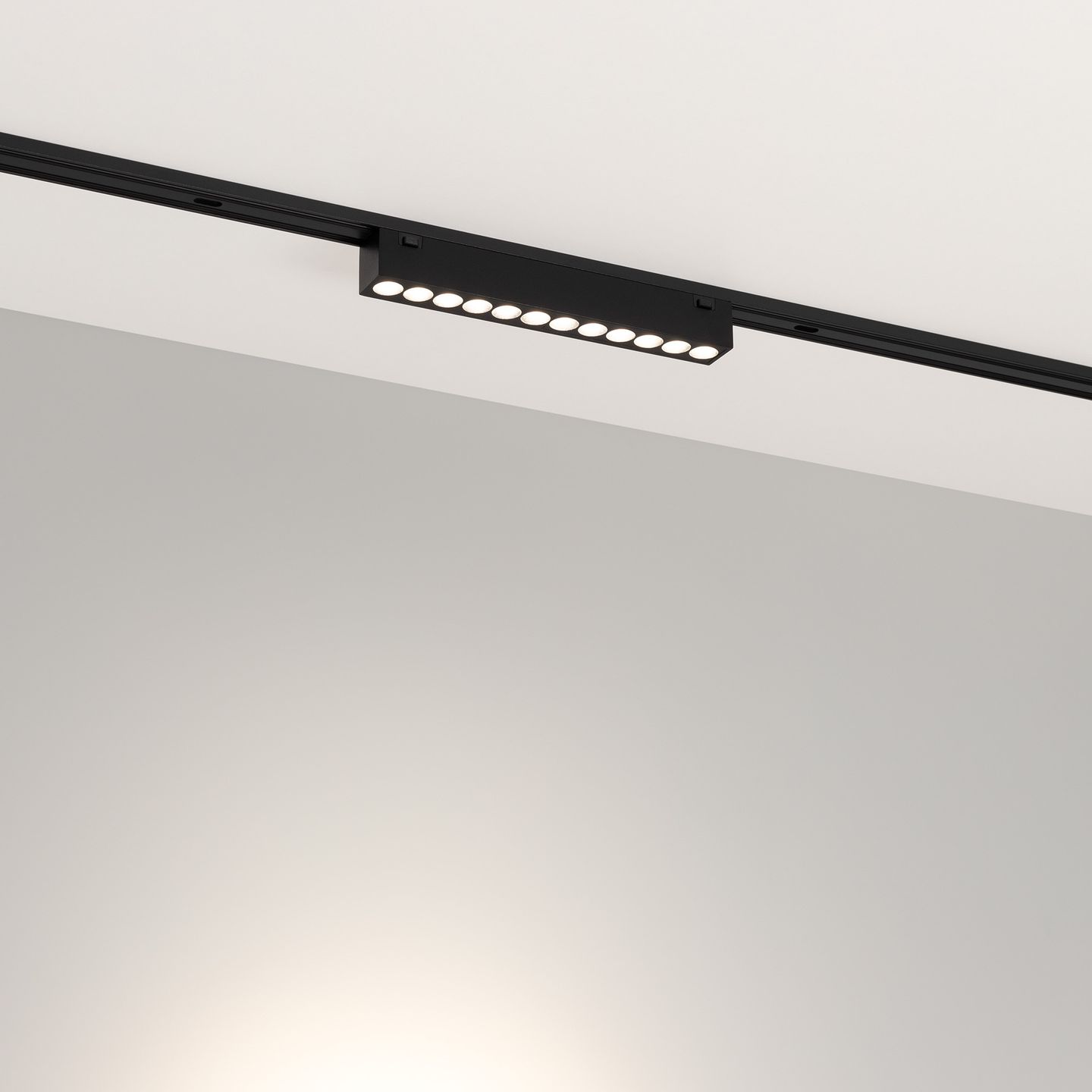 c_DL-12600-0793.jpg